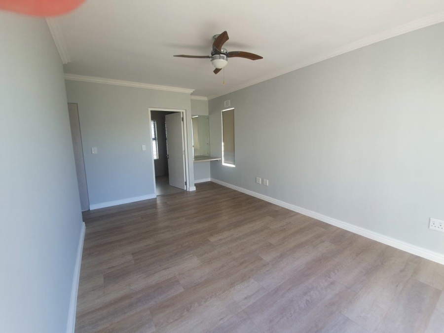 3 Bedroom Property for Sale in Sunningdale Western Cape